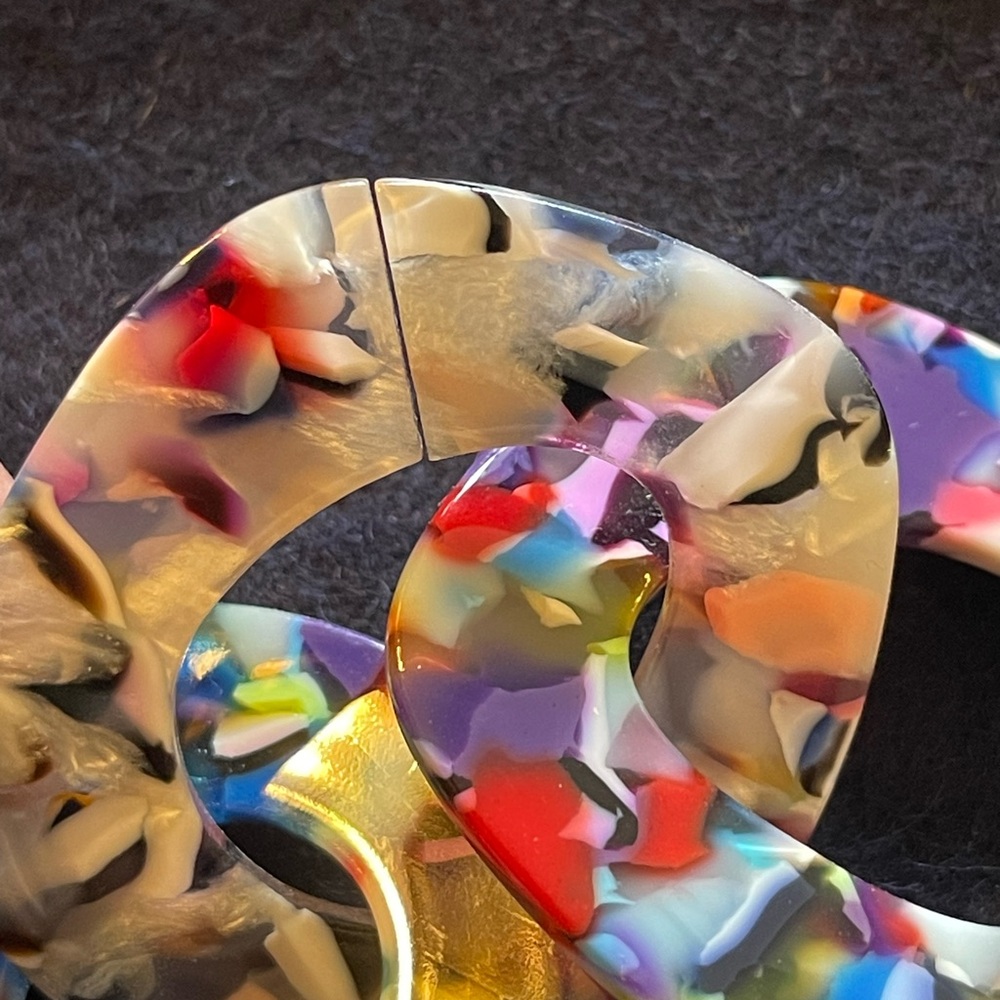 Sassy Jones Multicolor Resin Link Statement Necklace - Picture 3 of 3